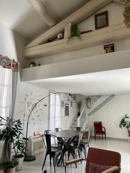 Apartament Loft Au Coeur De Nîmes Zewnętrze zdjęcie